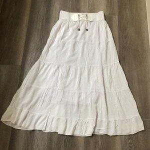 White vintage maxi skirt. 100% Rayon with lining. Size Medium.